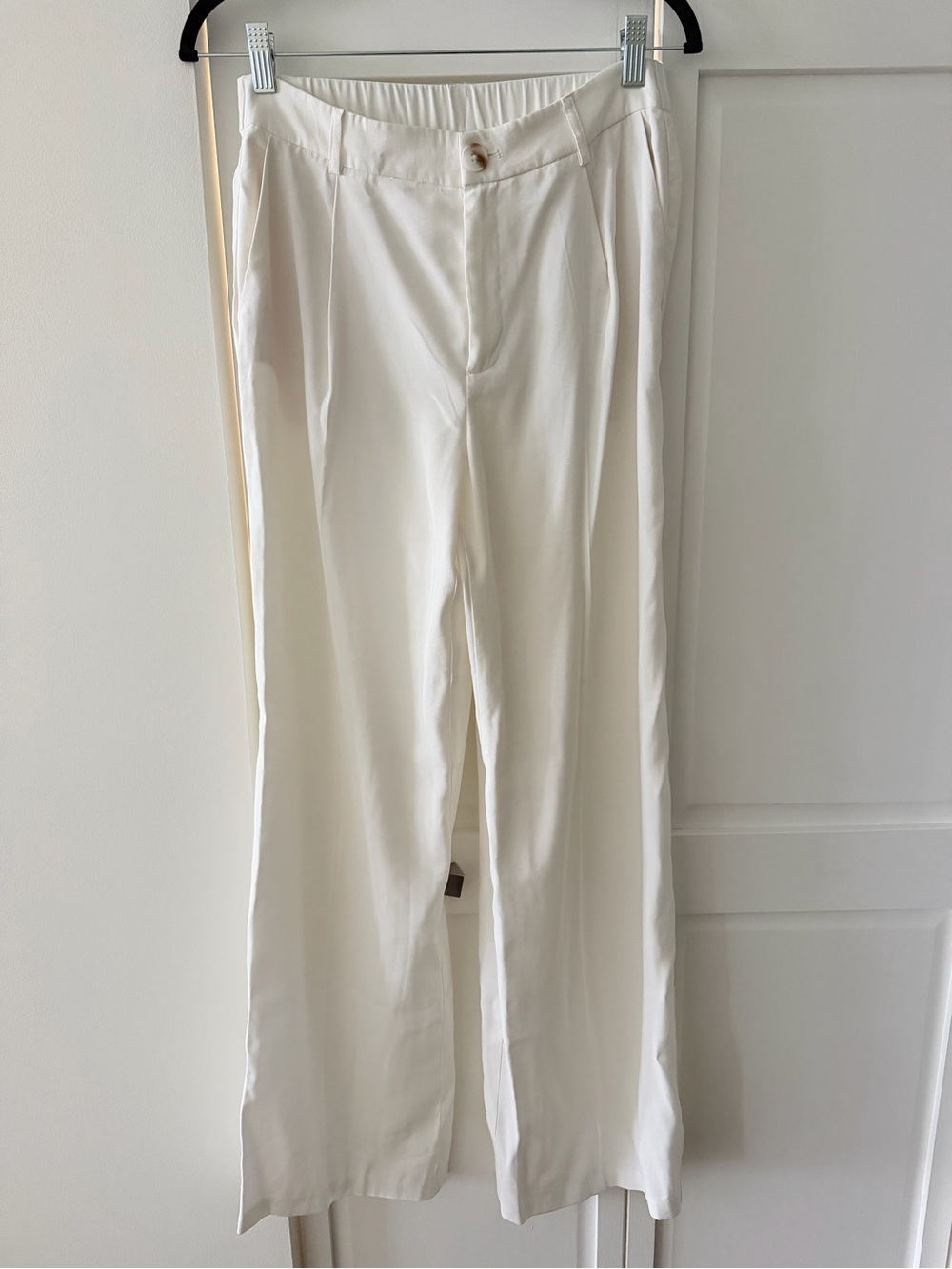 Stradivarius White High Rise Pleated Wide Leg Pants 6 Like New